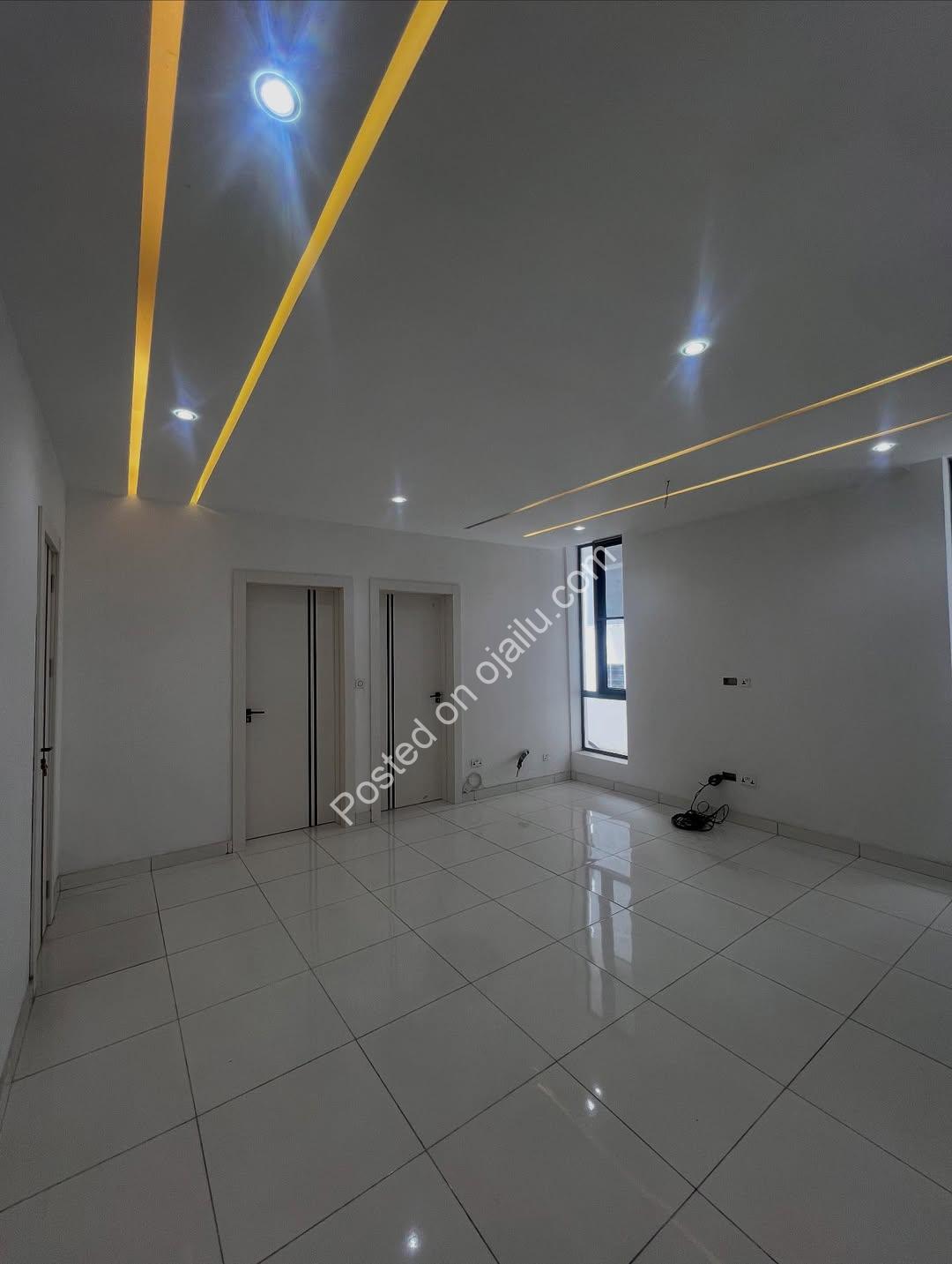 Lekki’s Finest: 2BR Haven with Pool & BQ