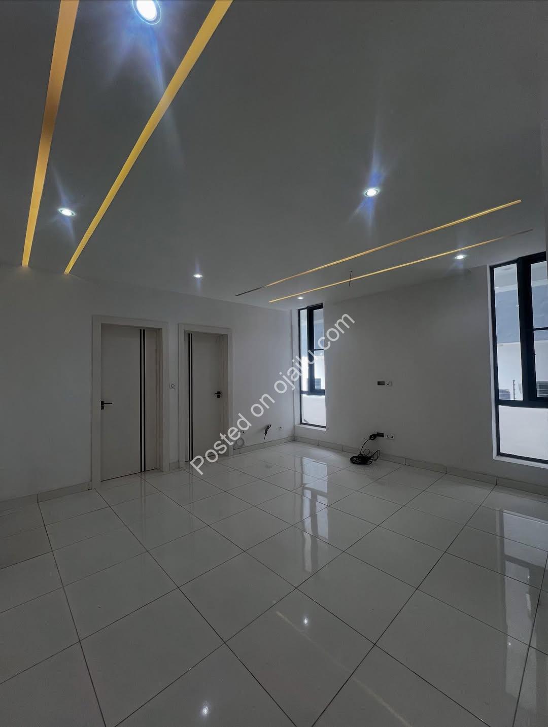 Lekki’s Finest: 2BR Haven with Pool & BQ