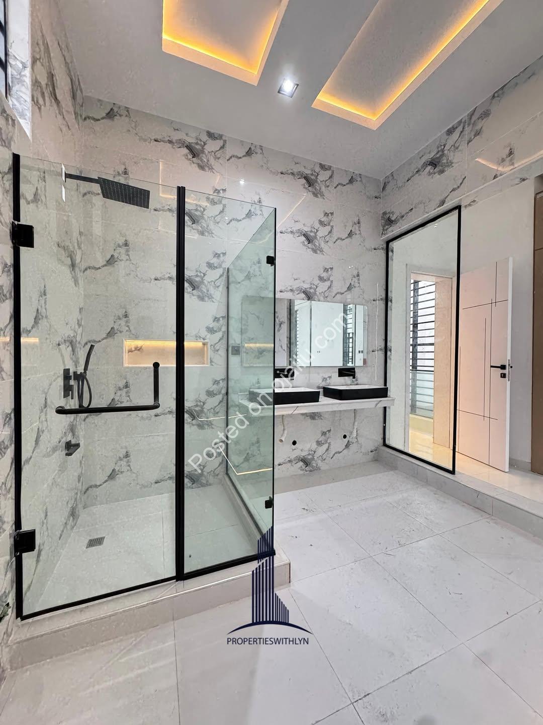 Lekki’s Ultimate 5-Bed Haven with Private Pool