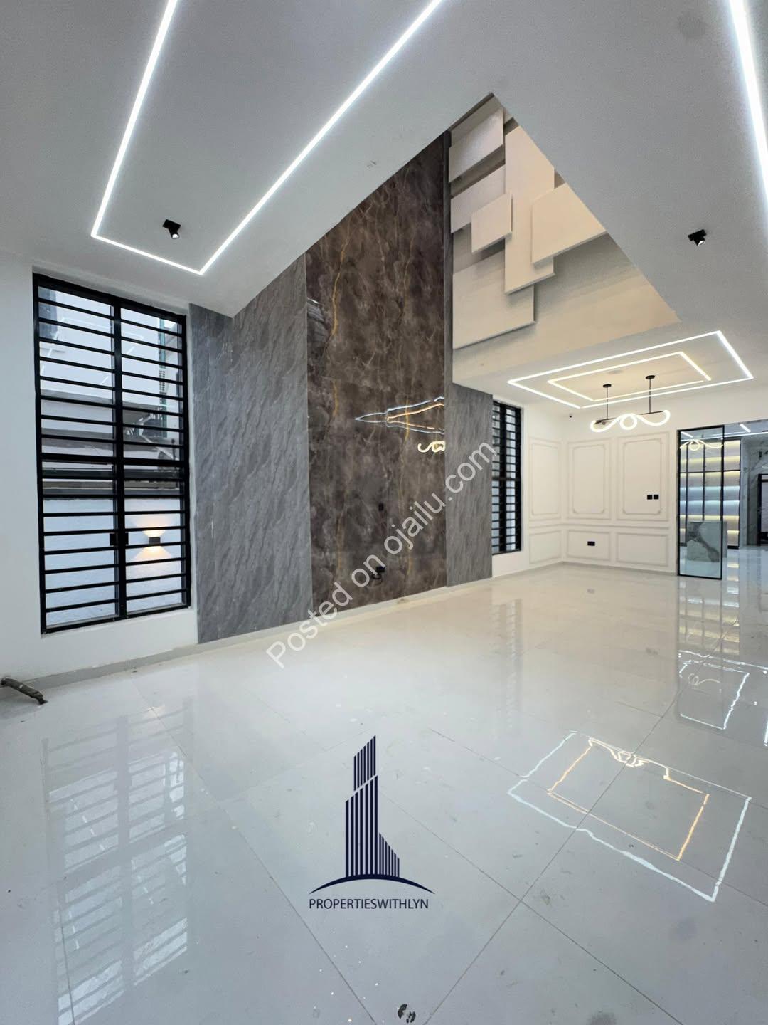 Lekki’s Ultimate 5-Bed Haven with Private Pool