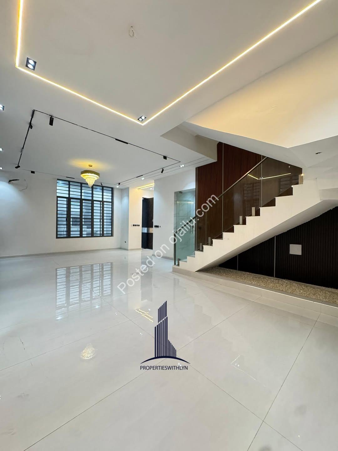 Lekki’s Ultimate 5-Bed Estate with Private Cinema & Pool