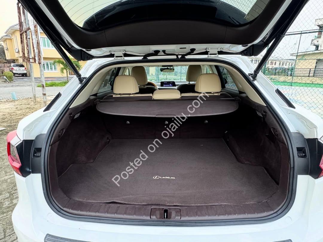 Luxury 2016 Lexus RX350: Heated & Ventilated Seats