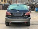Luxury Lexus RX330 SUV: V6 Power & Premium Comfort
