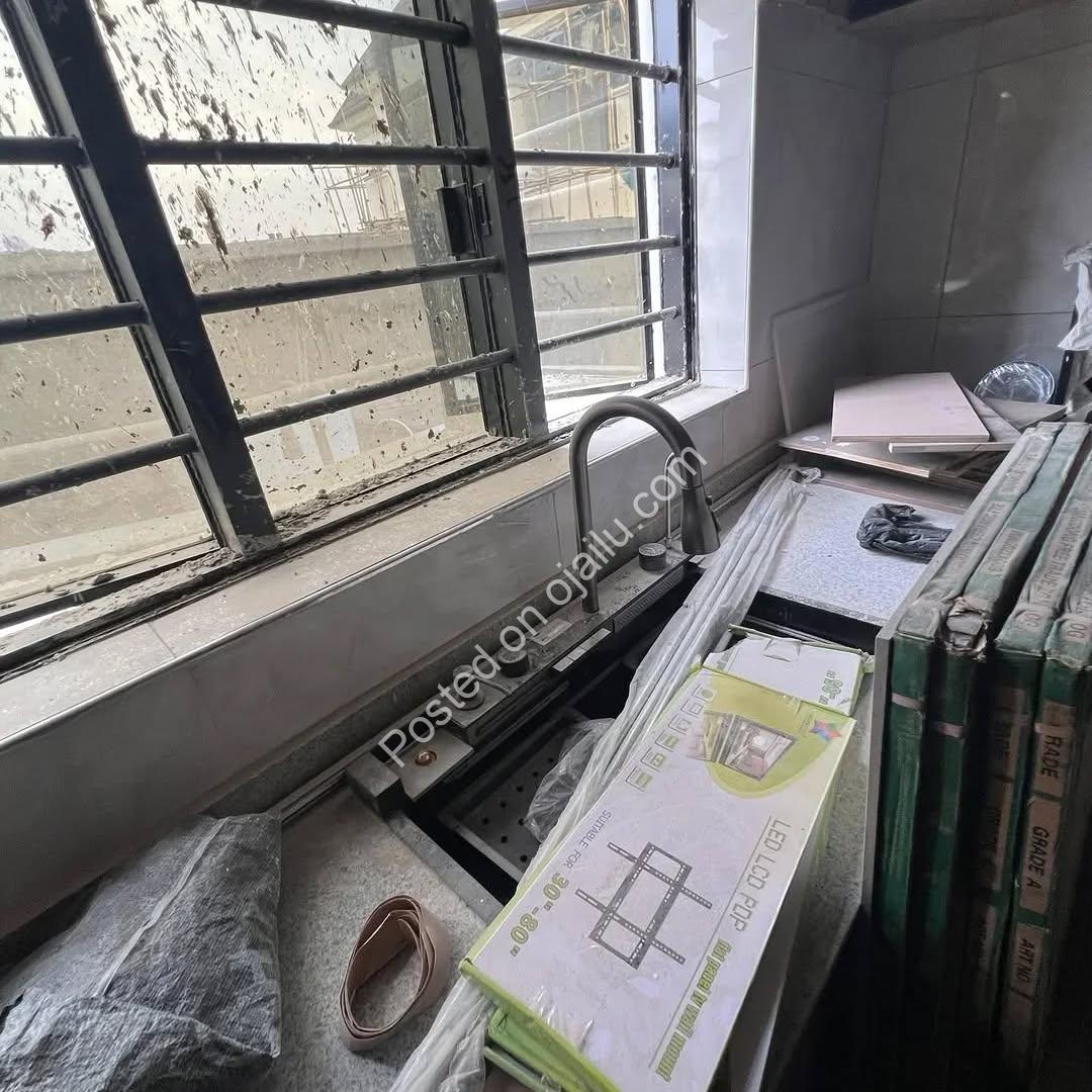 Exclusive 3-Bed Duplex with BQ in Serene Shell Estate