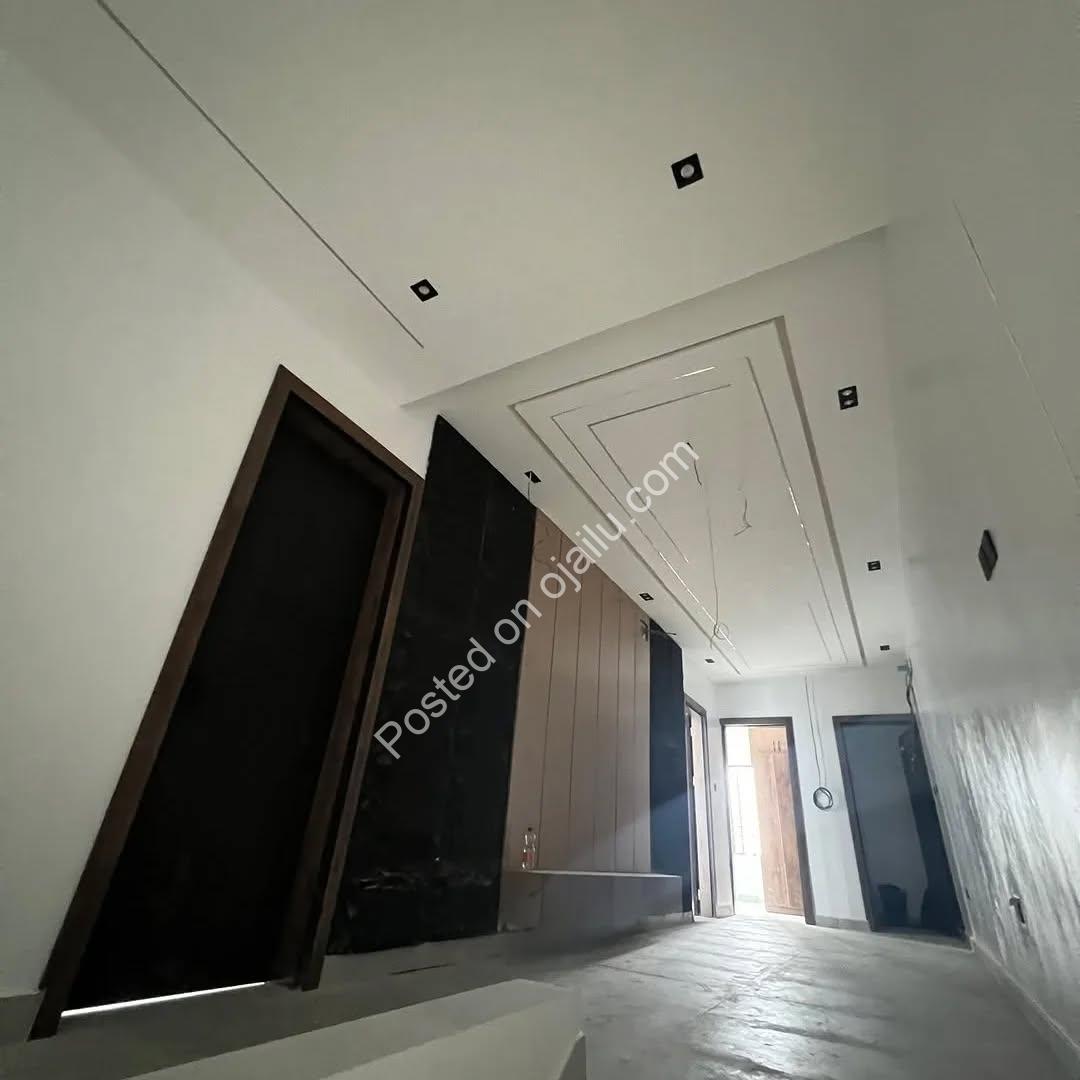 Exclusive 3-Bed Duplex with BQ in Serene Shell Estate