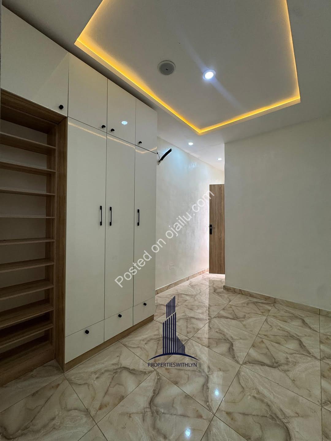 Stunning 3-Bed Duplex with Solar Power & Spacious Quarters in Sangotedo