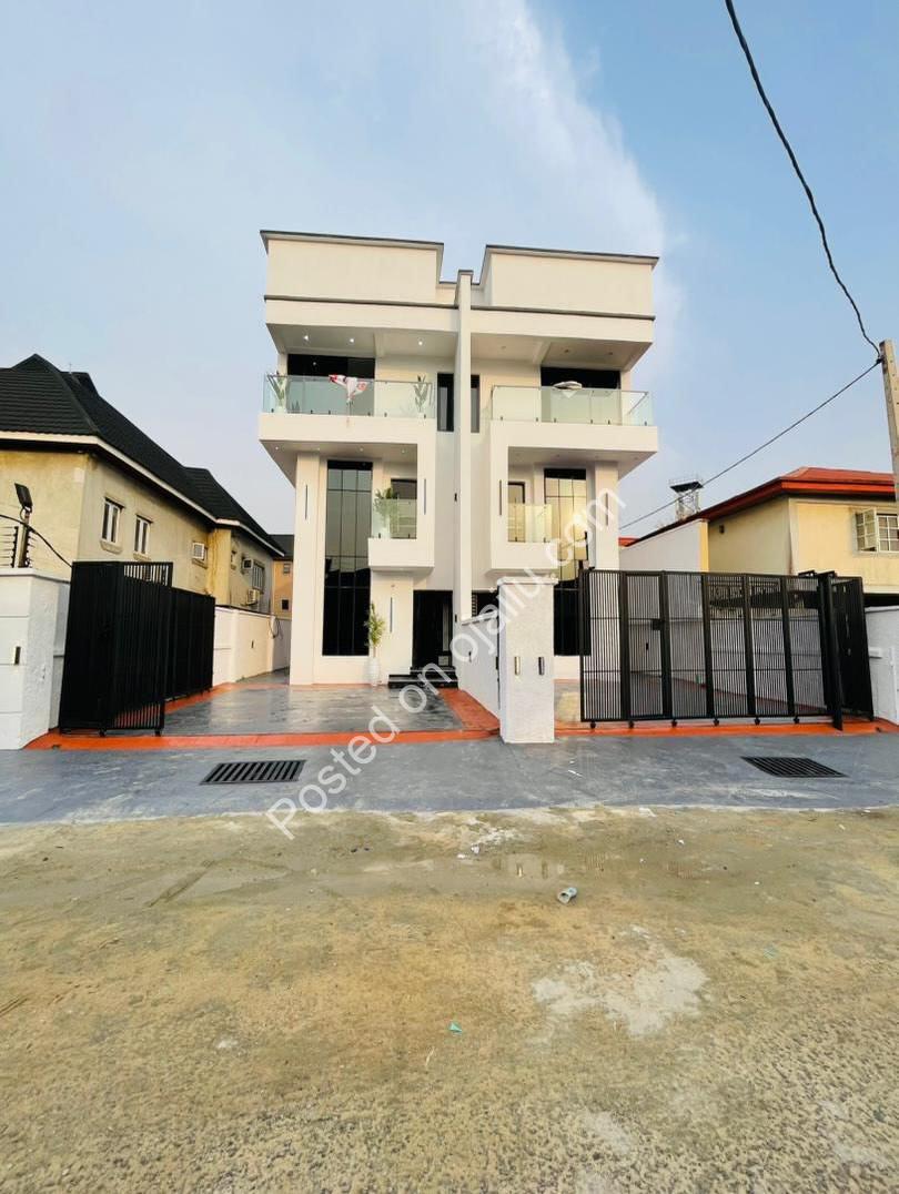Adeniyi Jones Gem: 5BR Duplex with BQ & Luxury Finishes