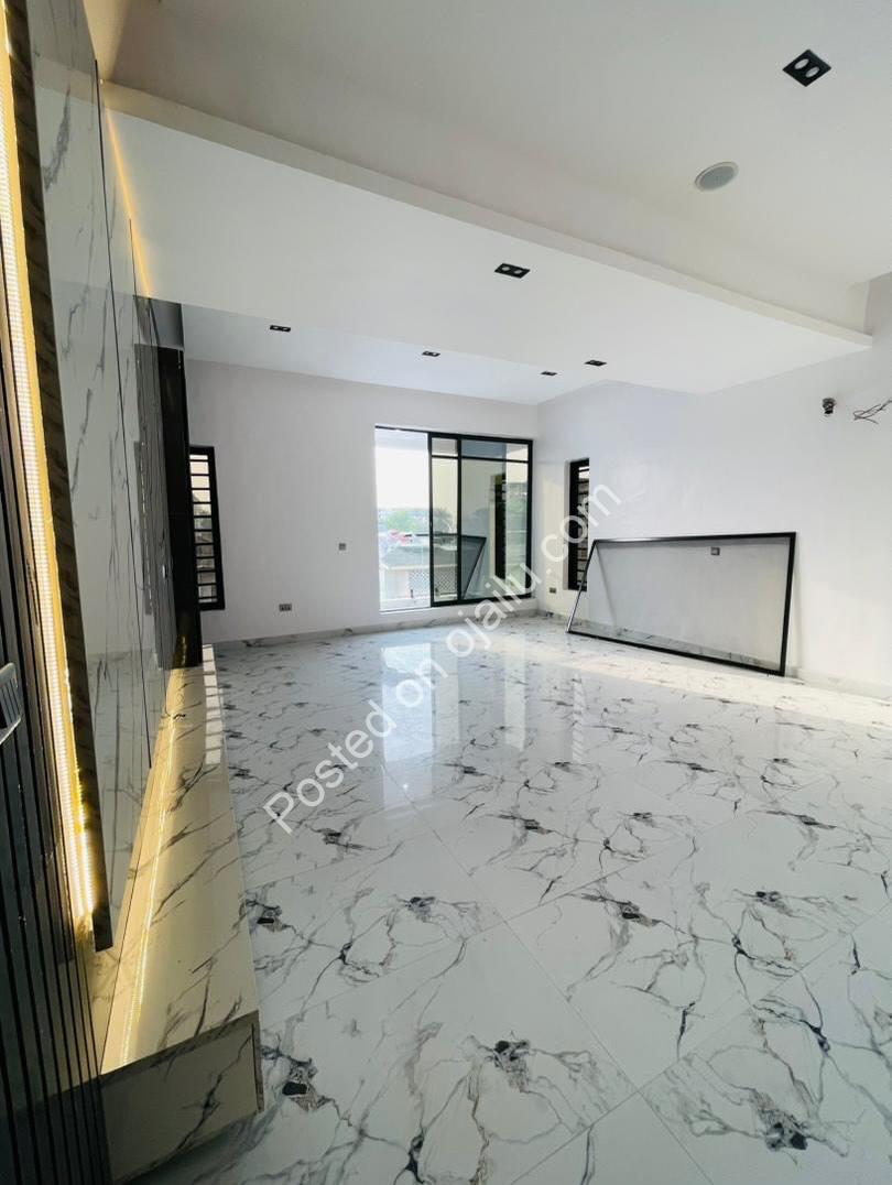 Adeniyi Jones Gem: 5BR Duplex with BQ & Luxury Finishes