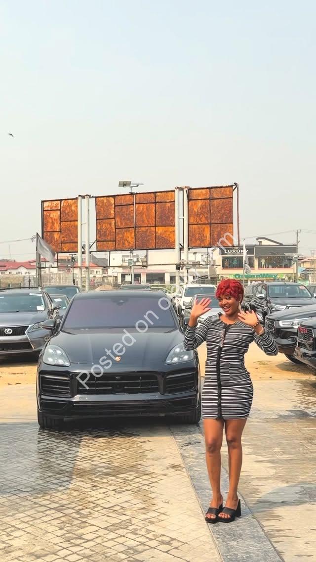 Unleash 453HP Luxury: 2021 Porsche Cayenne GTS