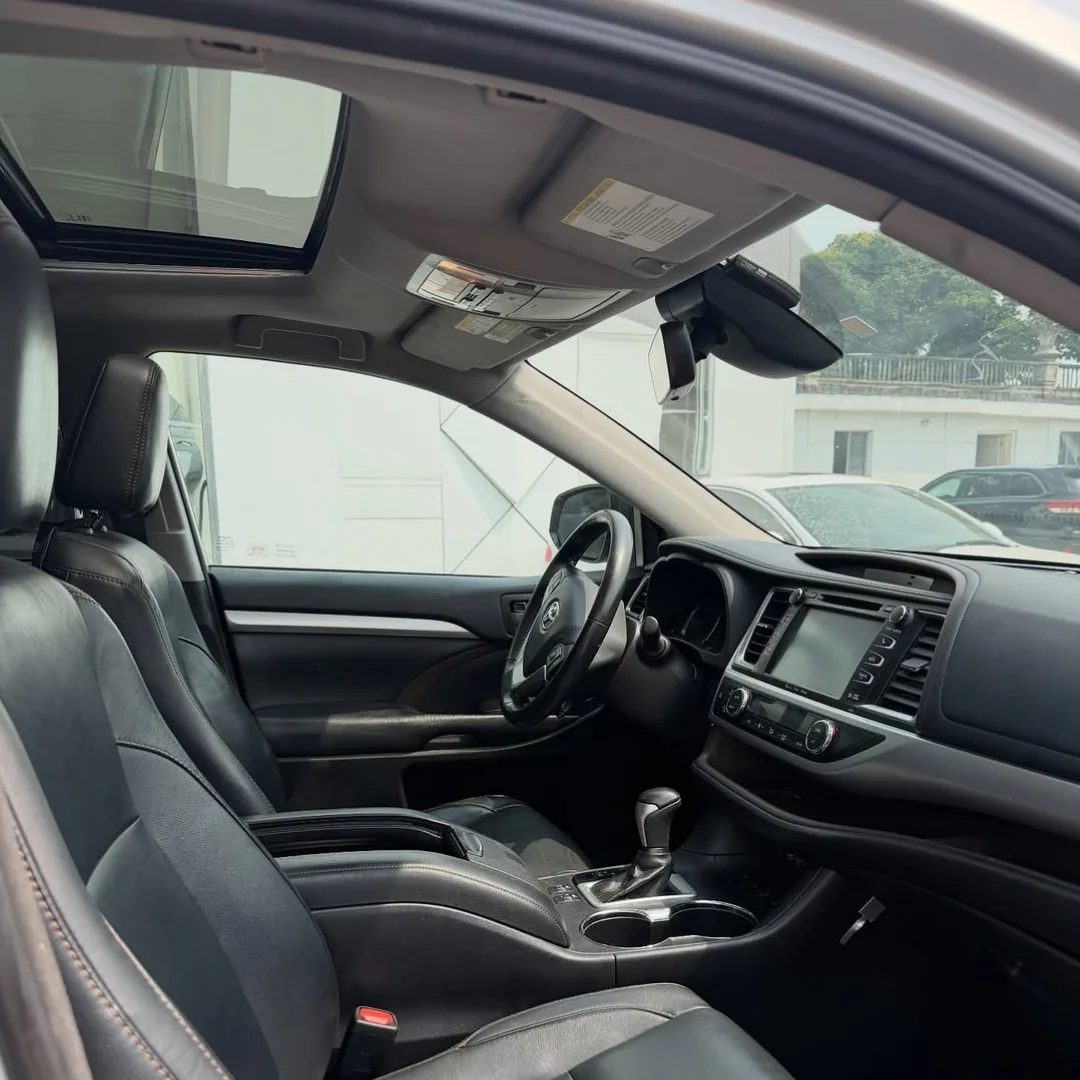 Luxury SUV Deal: 2018 Highlander AWD