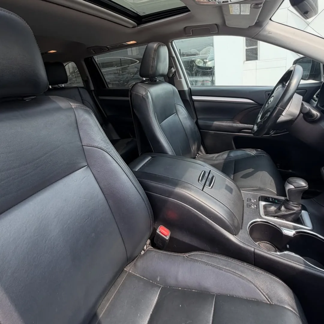 Luxury SUV Deal: 2018 Highlander AWD