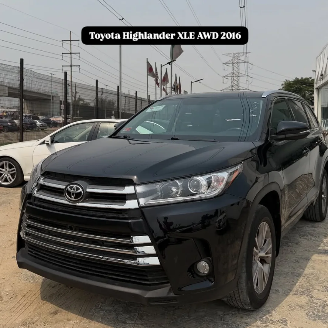 Luxury SUV Deal: 2016 Toyota Highlander XLE AWD