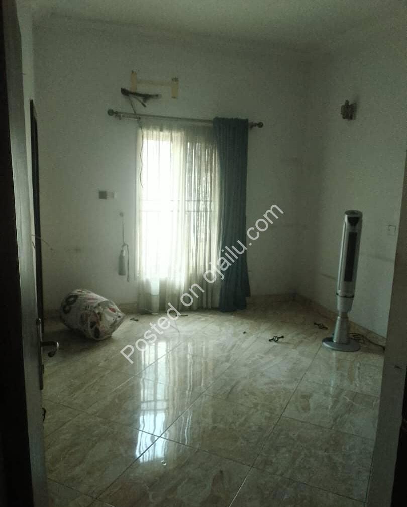 Lekki Phase 1 Gem: 2-Bed Ensuite Haven