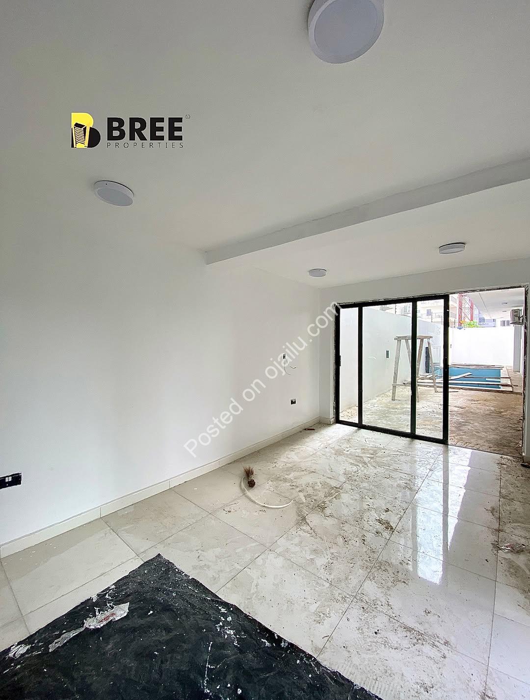 Luxury 2BR Apartment with Pool & Gym in Prime VI