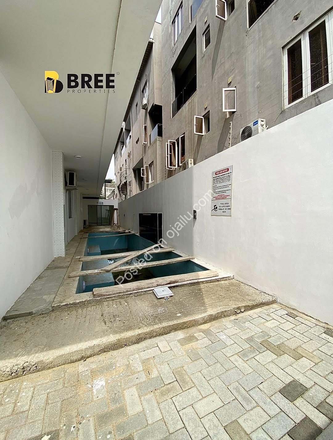 Luxury 2BR Apartment with Pool & Gym in Prime VI