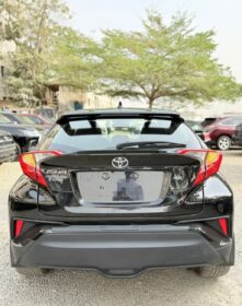 2019 Toyota C-HR: Low Miles