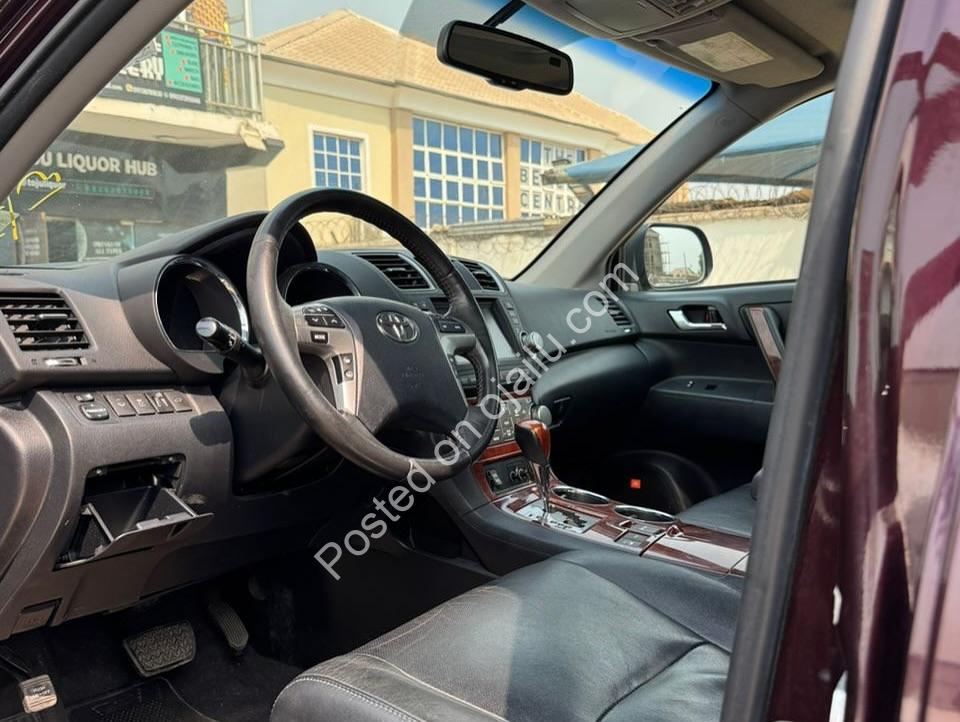 2012 Toyota Highlander: 2026 Custom Papers, Ready to Drive