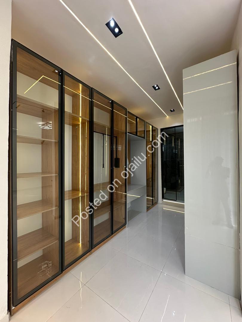 Stunning 5-Bed Dulex with Pool in Prime Lekki