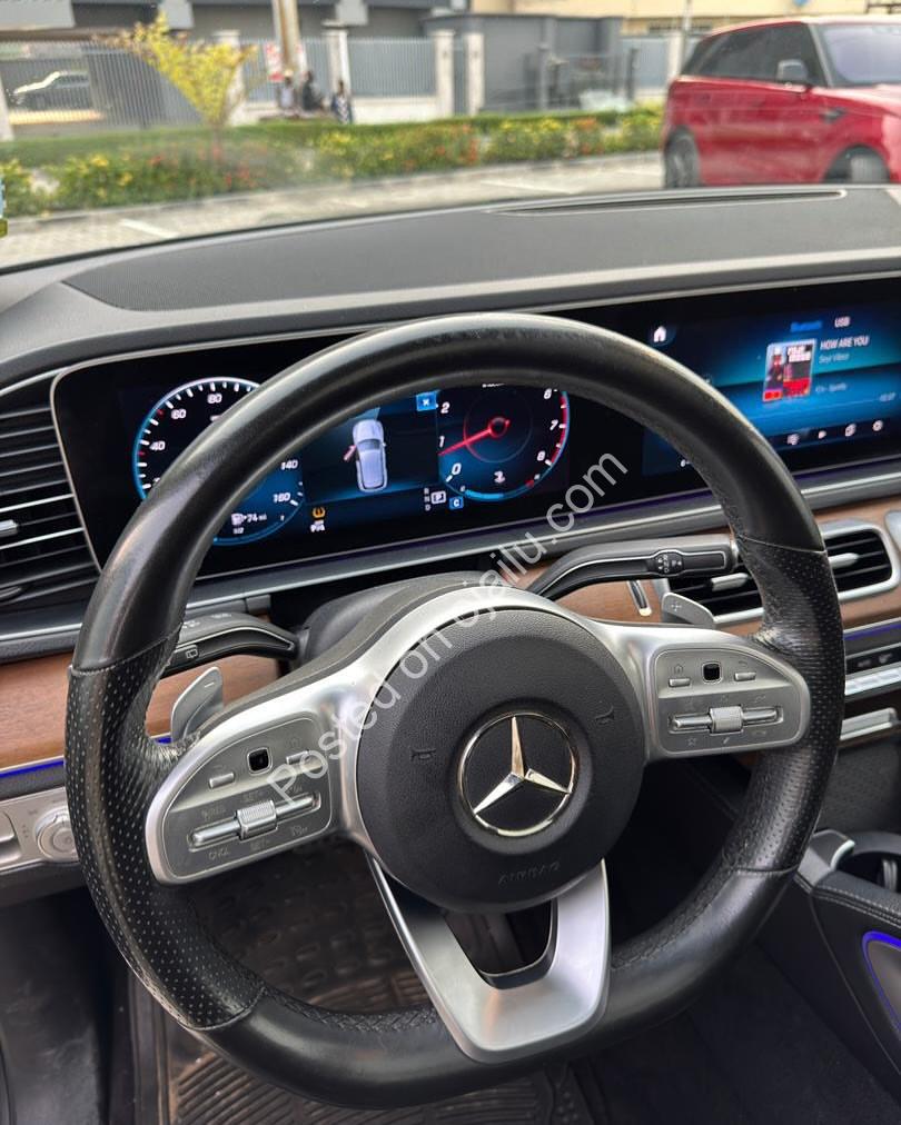 Luxury SUV: 2020 Mercedes GLE350, Accident-Free