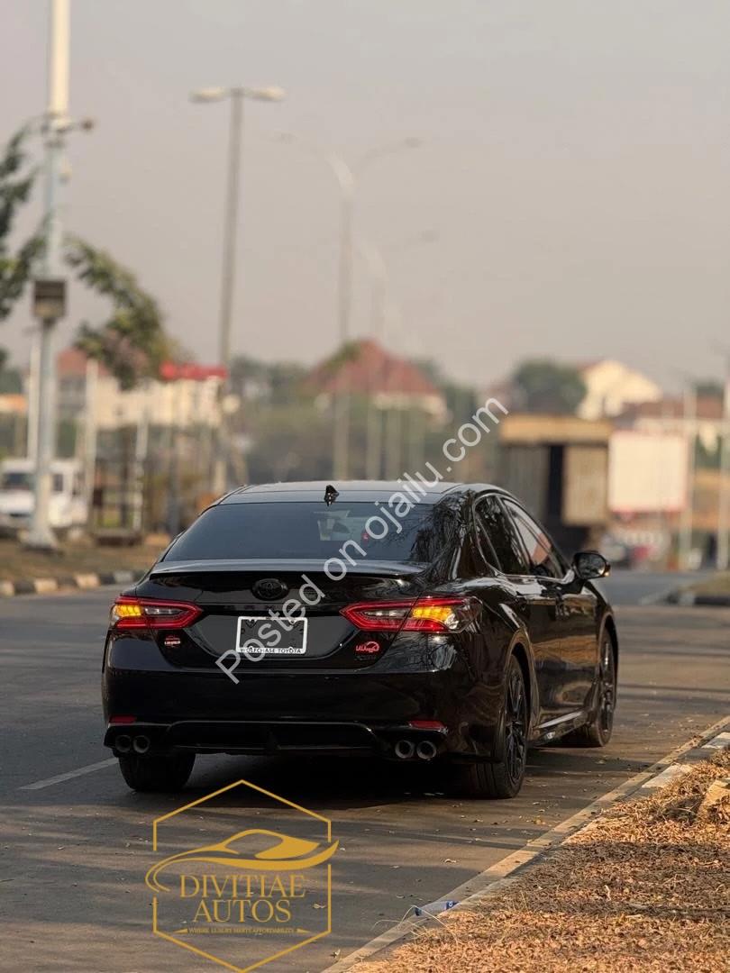 2022 Camry: Low-Mileage Luxury in Abuja