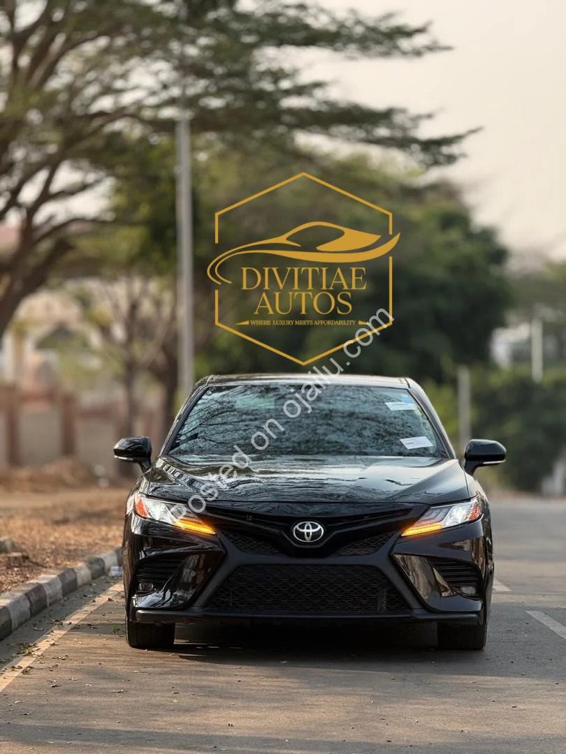 2022 Camry: Low-Mileage Luxury in Abuja