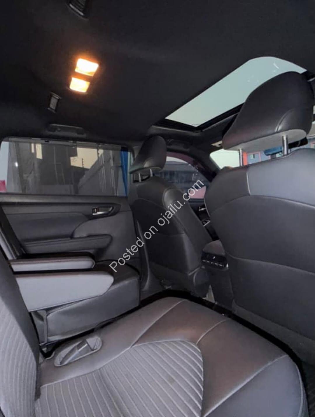 2023 Highlander XSE: Mint, Duty-Paid, 10k Miles