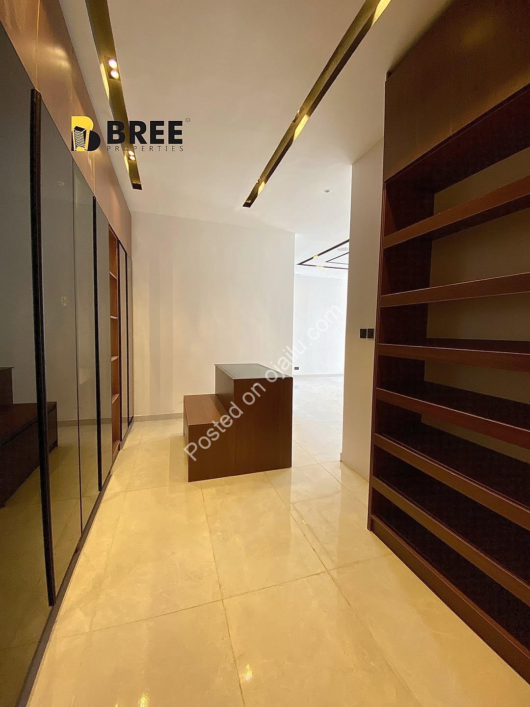 Stunning 5-Bed Poolside Estate with Cinema & BQ