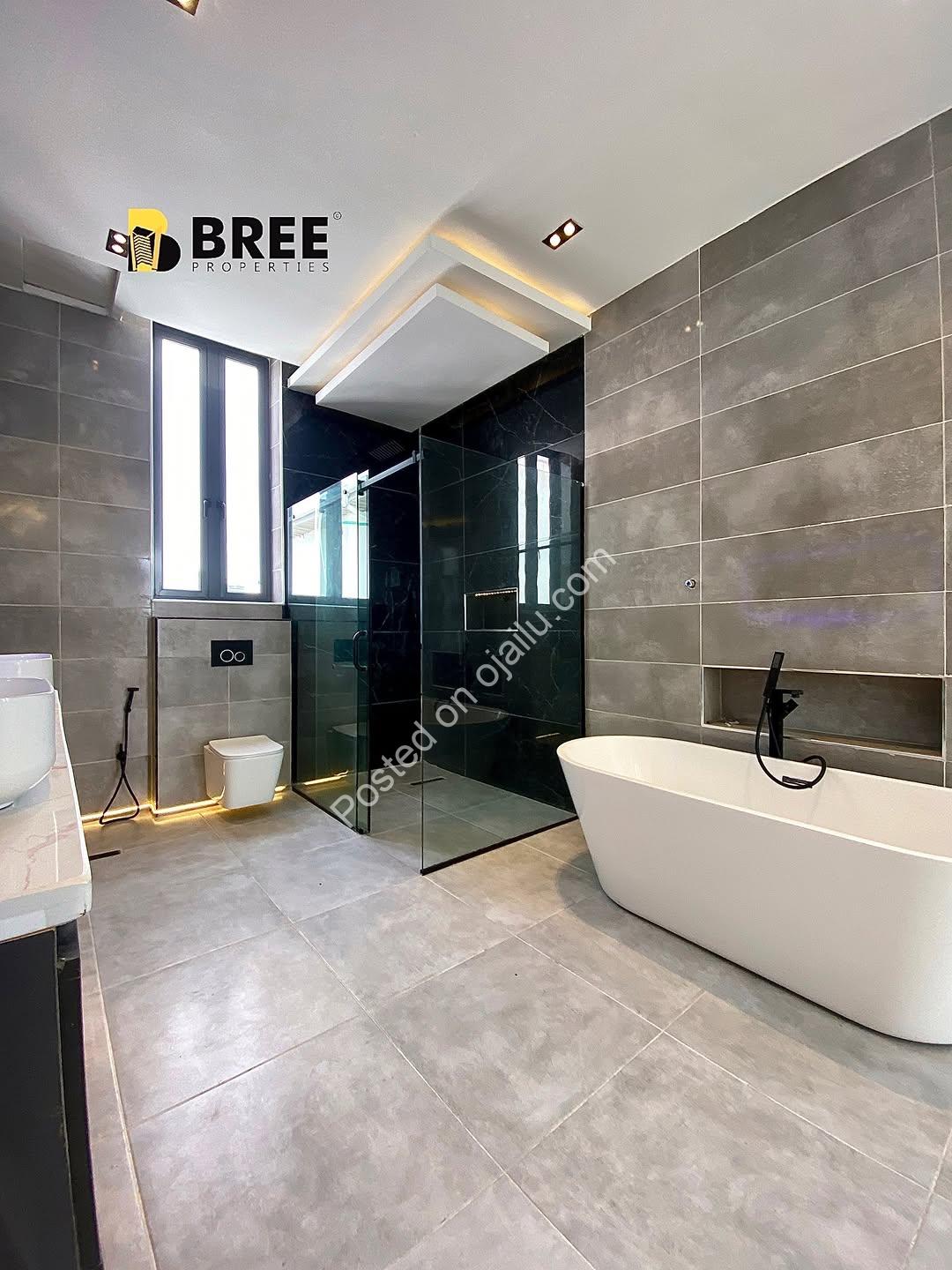 Stunning 5-Bed Poolside Estate with Cinema & BQ