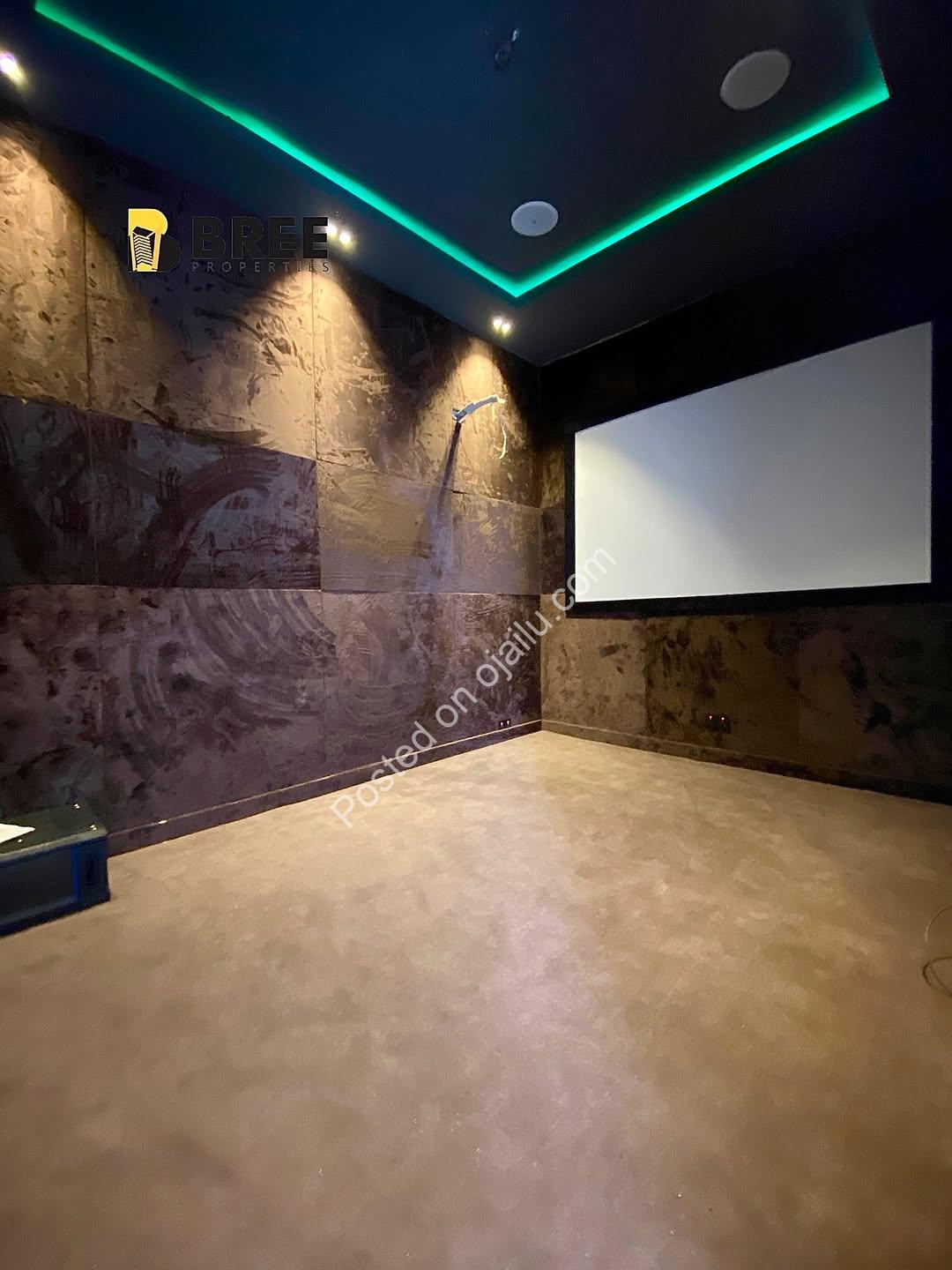 Stunning 5-Bed Poolside Estate with Cinema & BQ