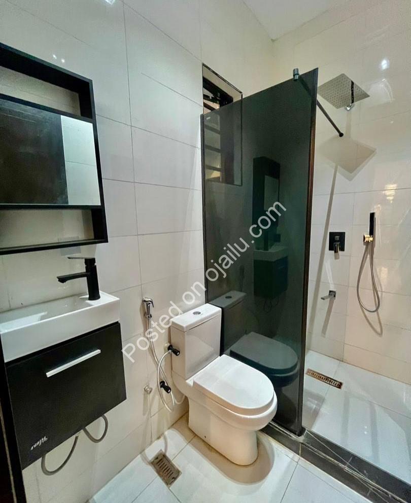 5-Bedroom Haven with Pool & Jacuzzi in Flood-Free Chevron