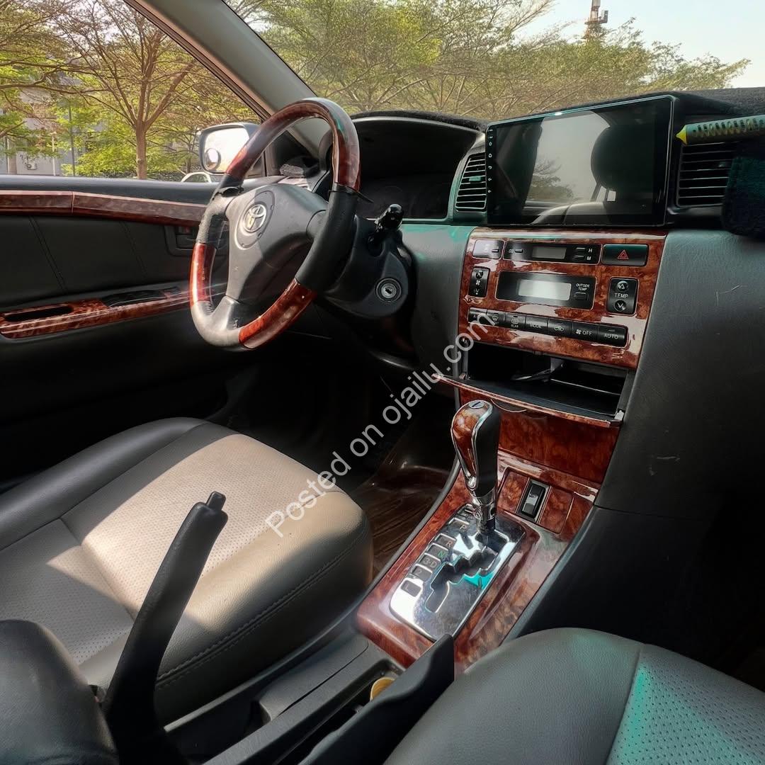 Unbeatable 2005 Corolla Altis: Clean & Ready