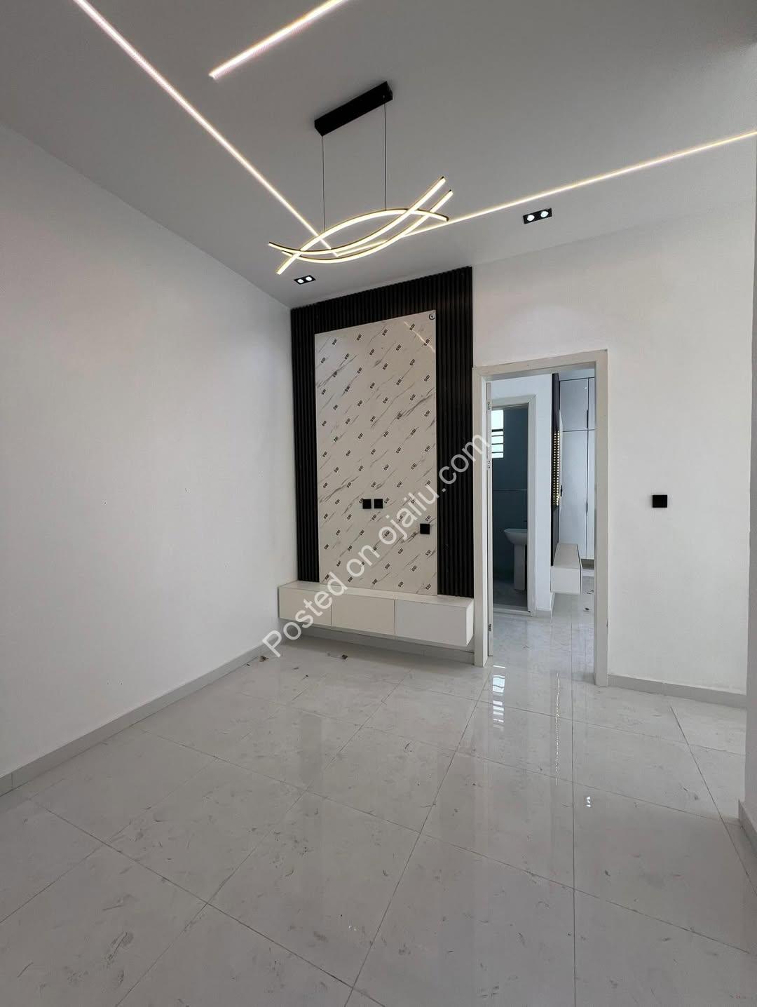 Exquisite 4-Bedroom Duplex in Prime Lekki Estate