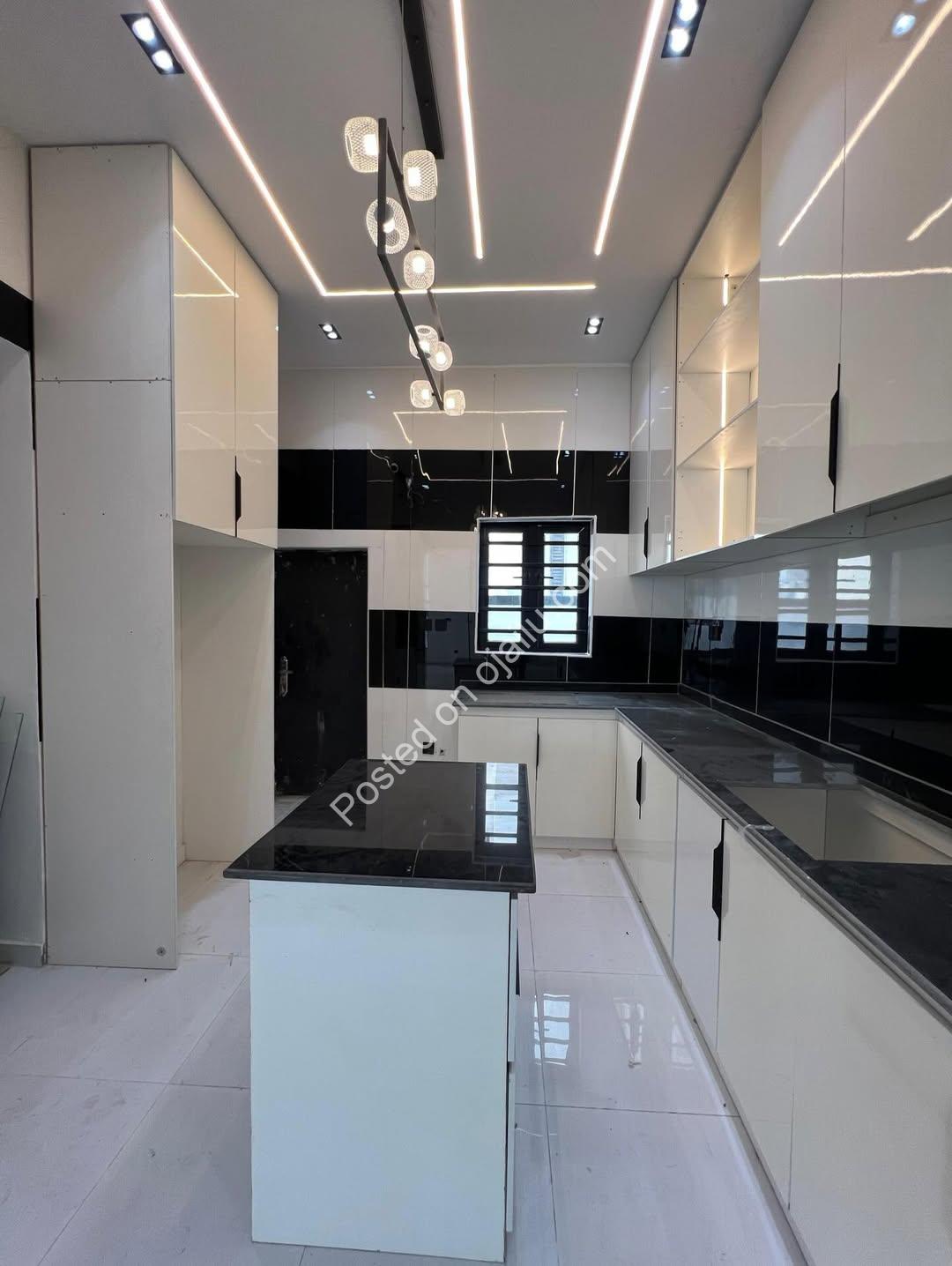Exquisite 4-Bedroom Duplex in Prime Lekki Estate
