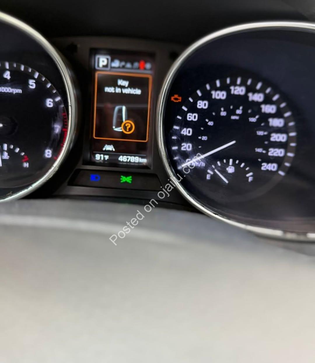 Luxury 2016 Santa Fe XL: Panoramic Roof & 360 Cam