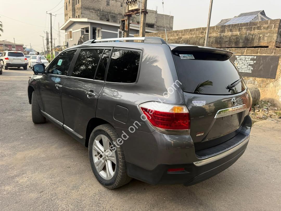 2013 US Highlander: Luxury SUV, 16M Naira Deal