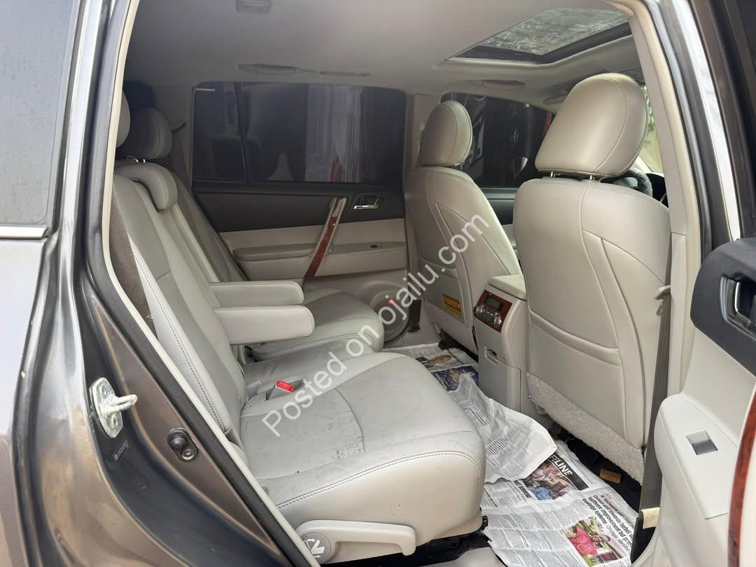 2013 US Highlander: Luxury SUV, 16M Naira Deal