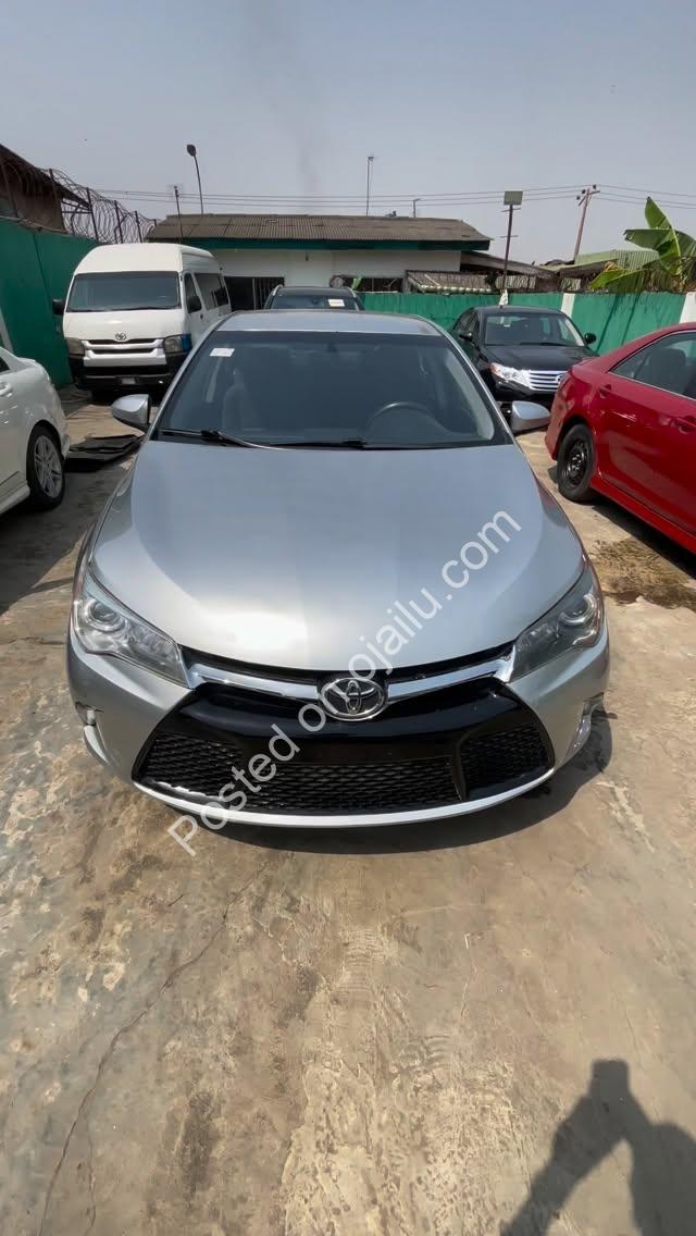2017 Toyota Camry: Flawless & Ready for ₦18m