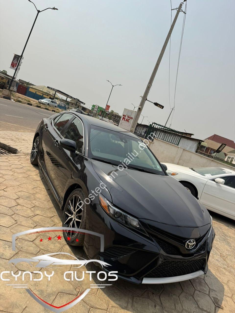 2018 Camry Sport: Fuel-Efficient & Flawless