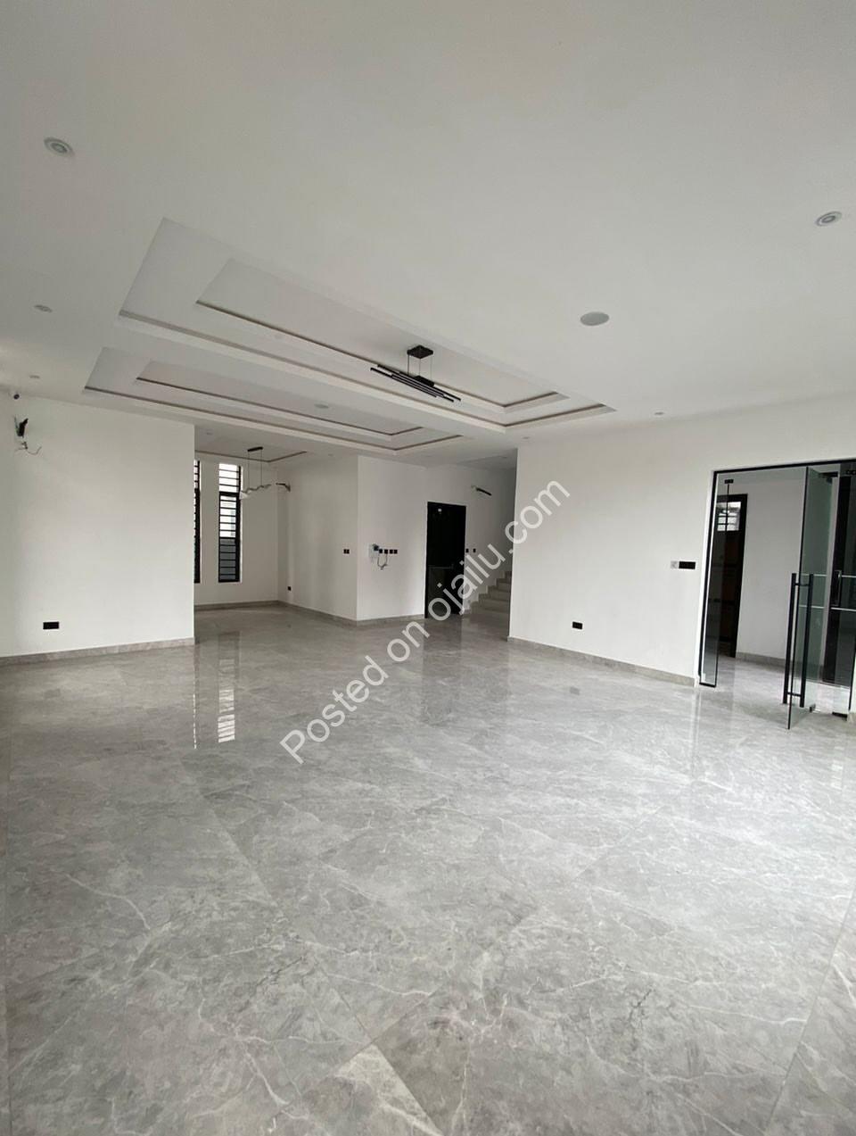 Lekki’s Ultimate 5-Bedroom Estate with Cinema & Pool