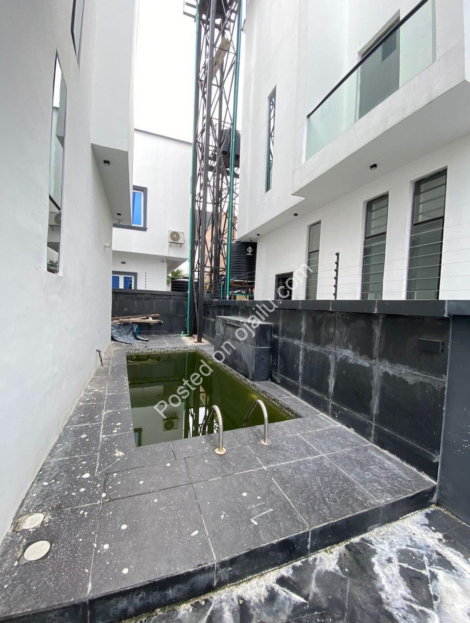 Lekki’s Ultimate 5-Bedroom Estate with Cinema & Pool