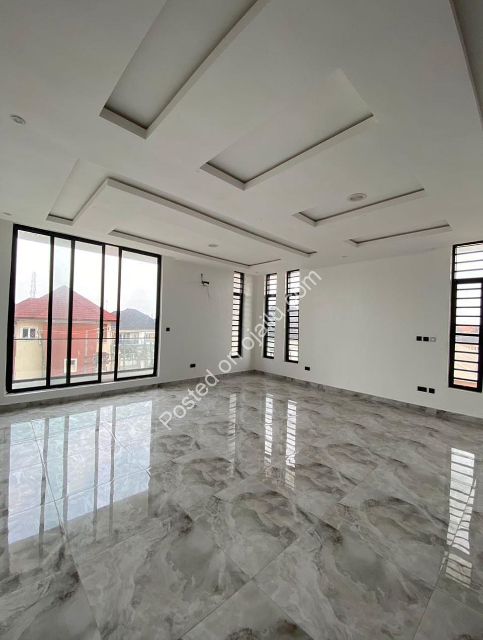 Lekki’s Ultimate 5-Bedroom Estate with Cinema & Pool