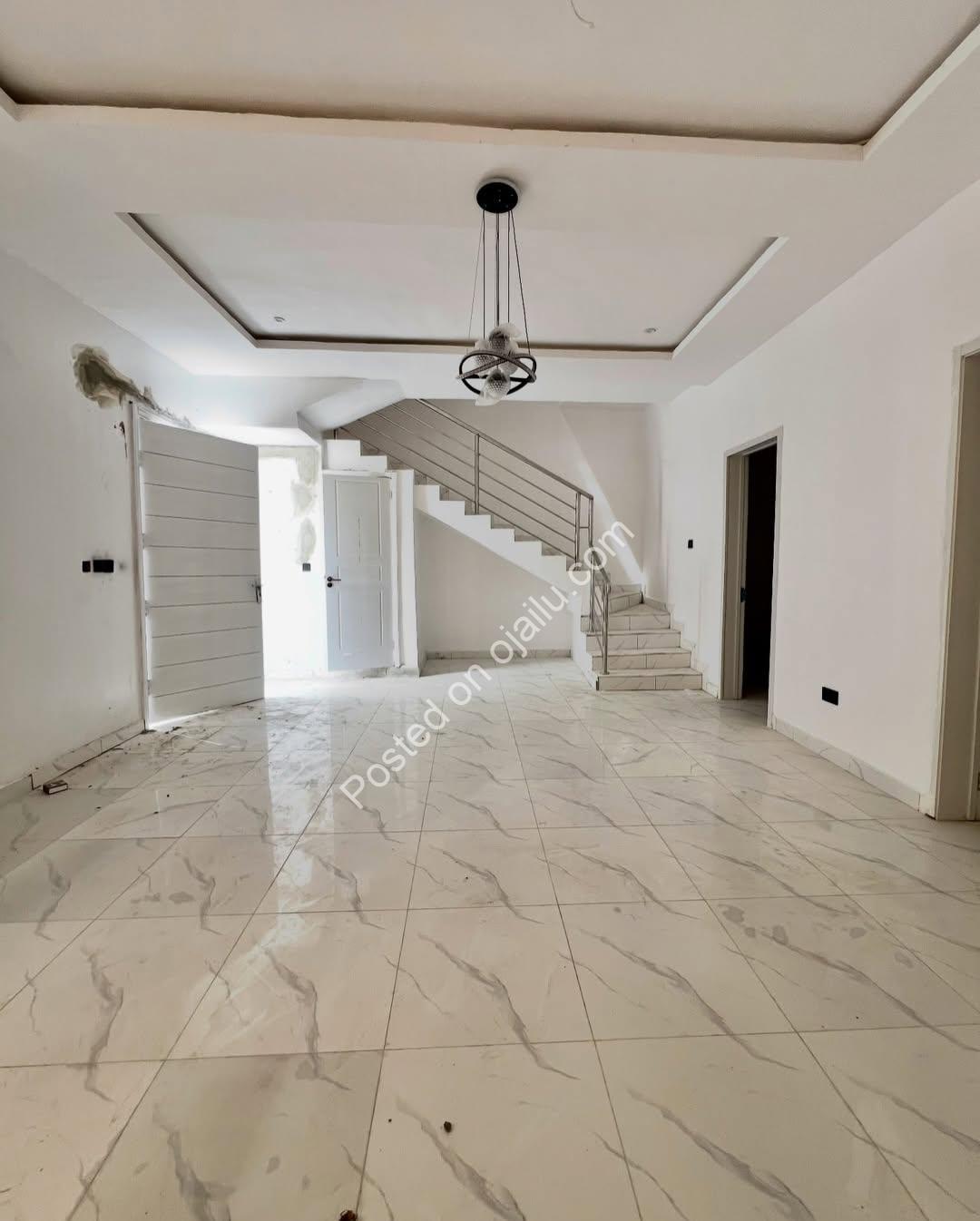 Spacious 4-Bedroom Duplex with Modern Luxury in Lekki