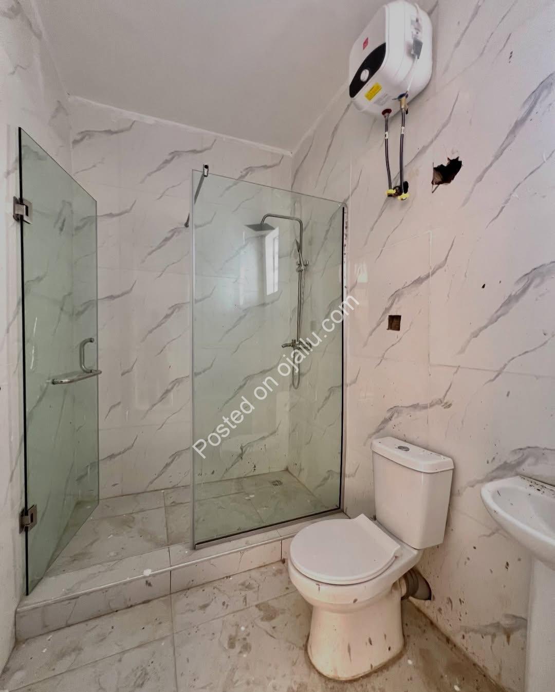 Spacious 4-Bedroom Duplex with Modern Luxury in Lekki