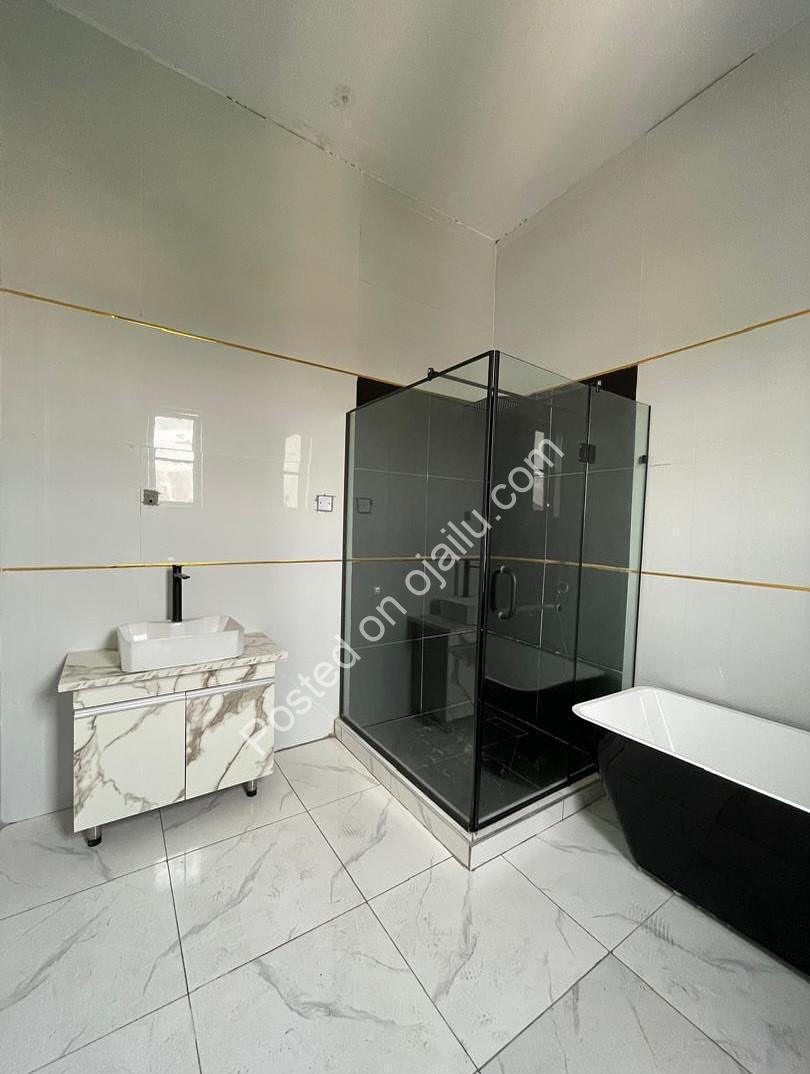 Lekki’s Ultimate 6-Bedroom Smart Home Oasis