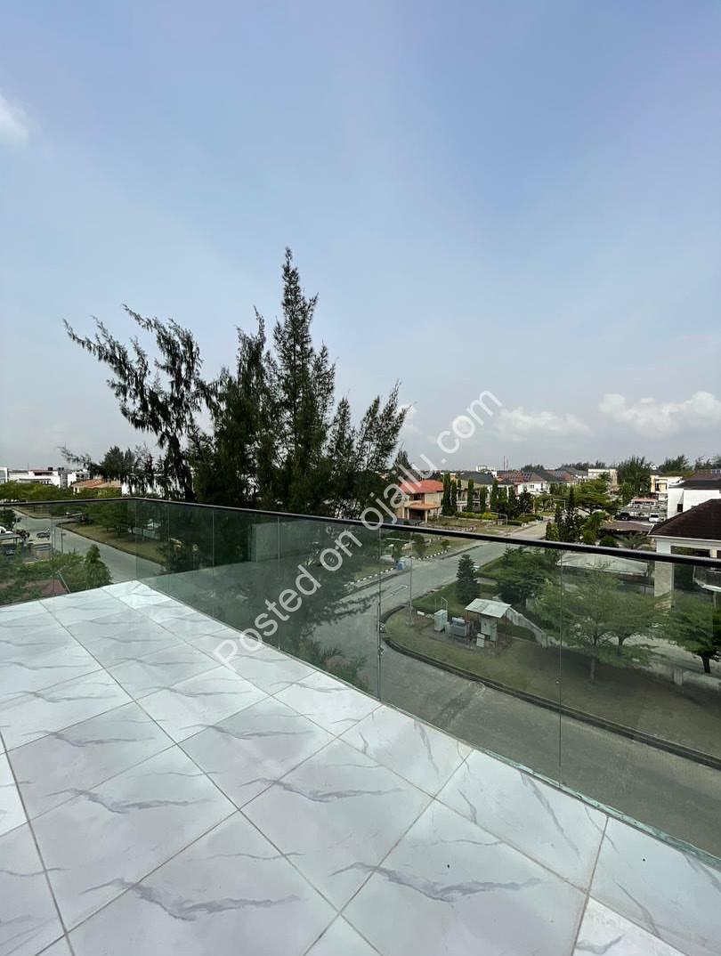 Lekki’s Ultimate 6-Bedroom Smart Home Oasis