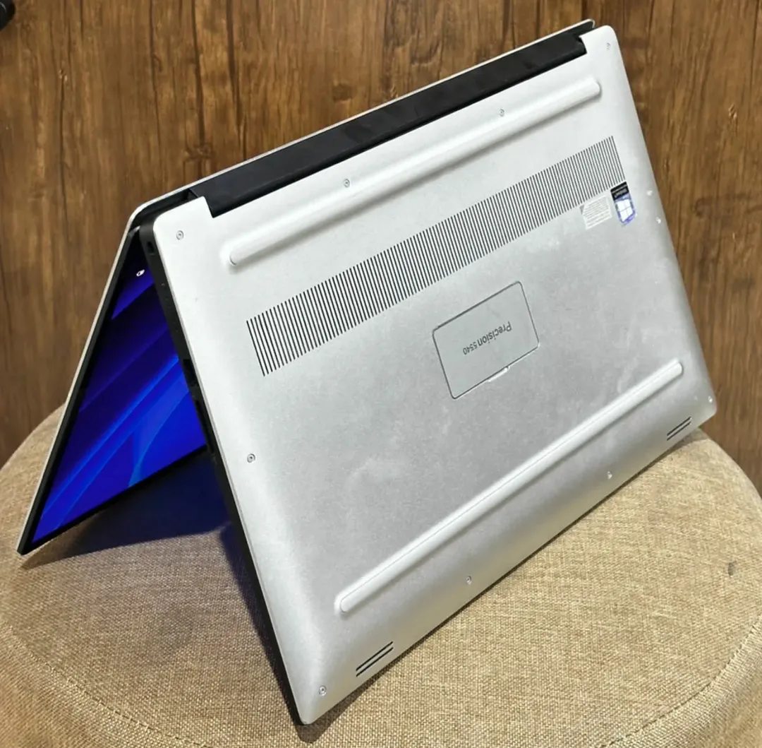 Unleash Power: Dell Precision 4K Touchscreen Workstation