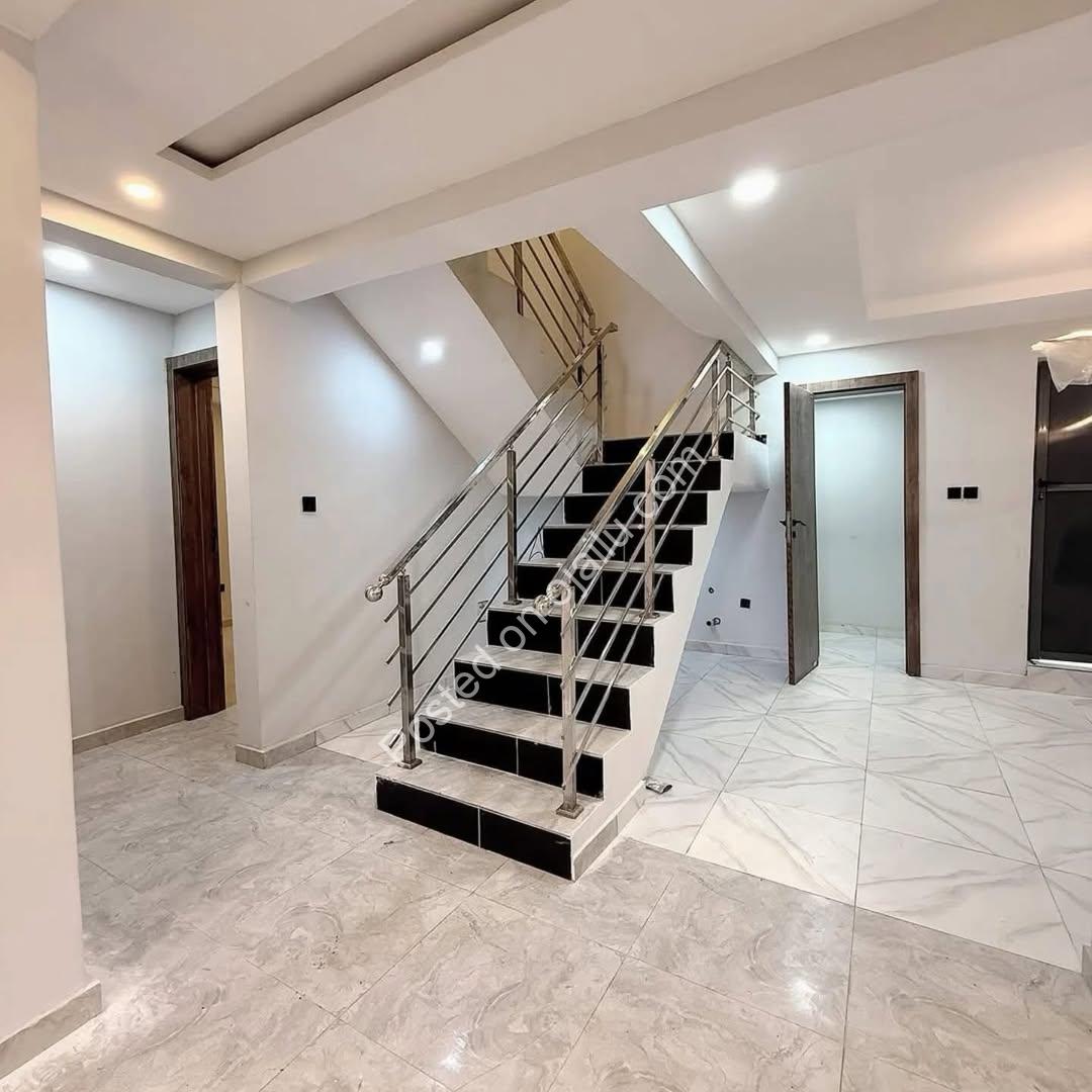 Lekki’s Ultimate Family Sanctuary: 4BR Maisonette with Pool & BQ