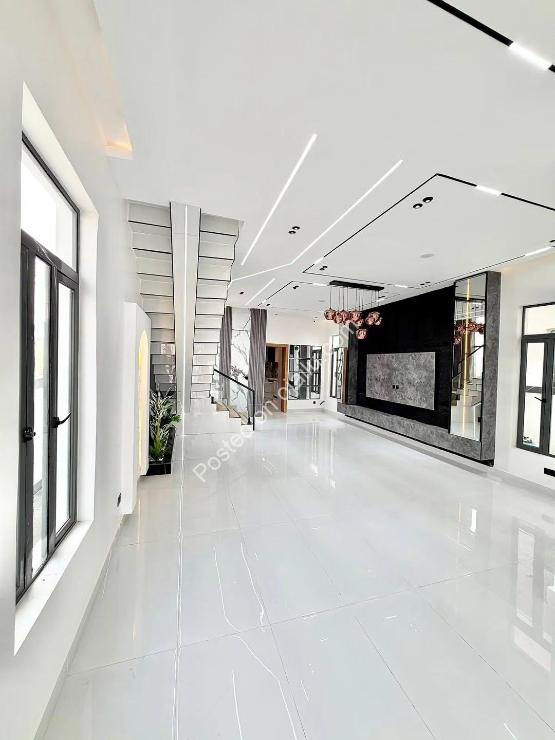 5-Bed Duplex with Cinema & Gym in Ajah