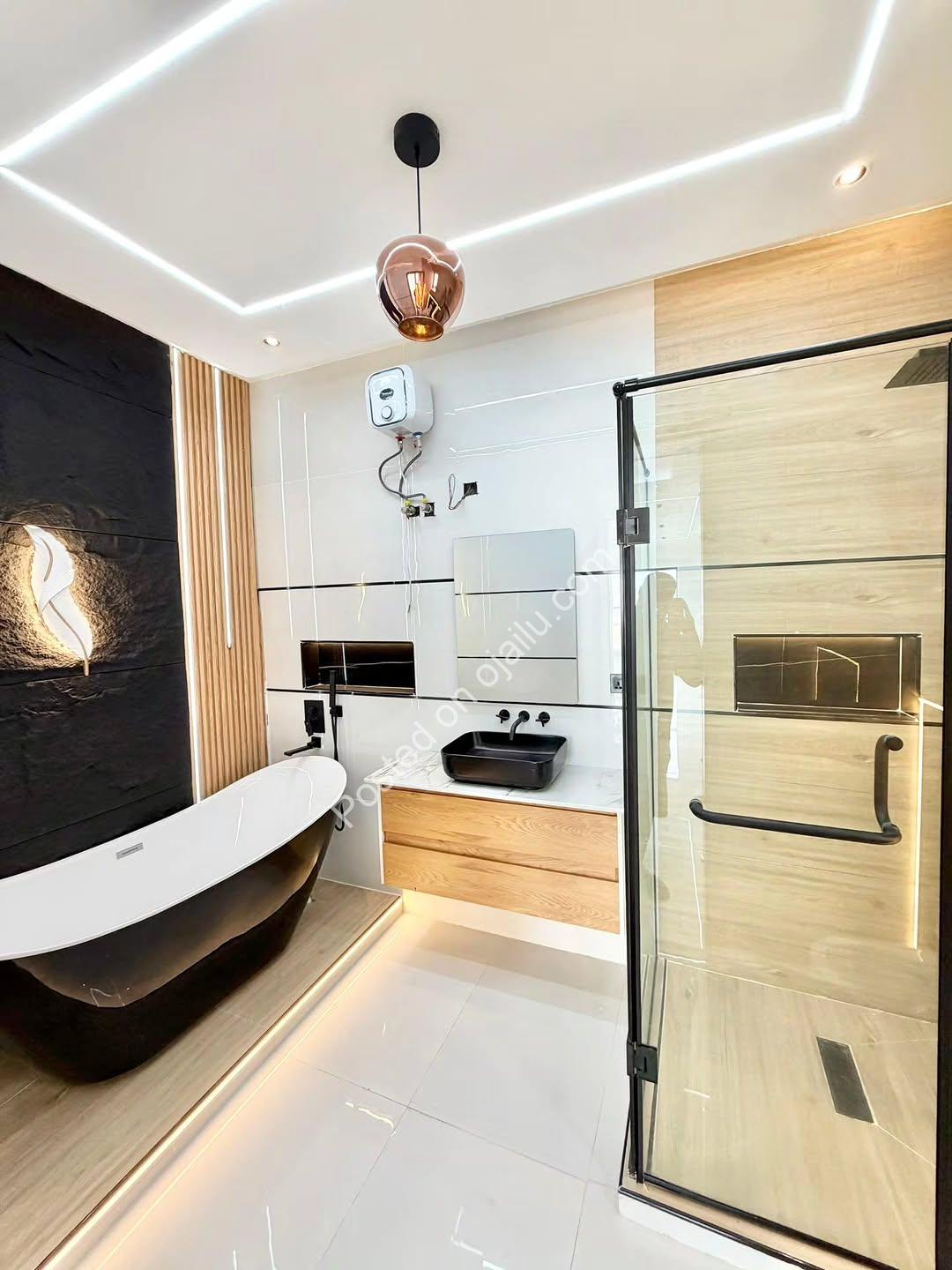 5-Bed Duplex with Cinema & Gym in Ajah