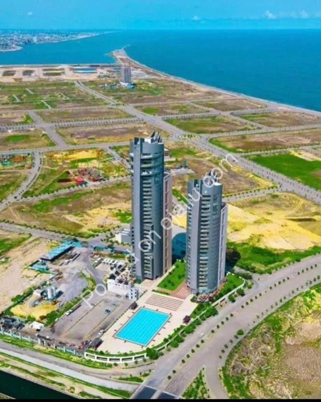 8th-Floor Eko Pearl Gem: Sea & Marina Views Await